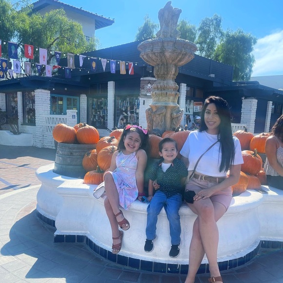 Welcome to my closet!! Meet your Posher, Claudia - Picture 2 of 7